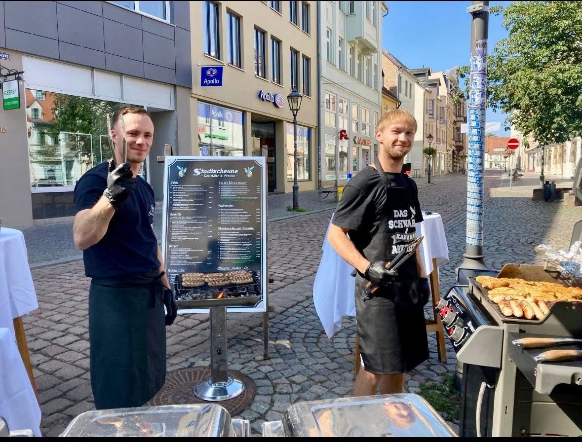 Grillteam der Stadtscheune bei einer Veranstaltung am Holzmarkt